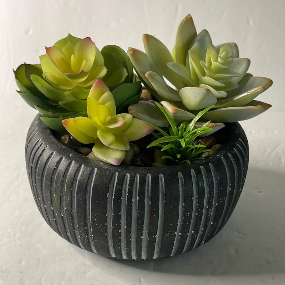 Better Homes And Gardens Black and Green Faux Floral Accents
